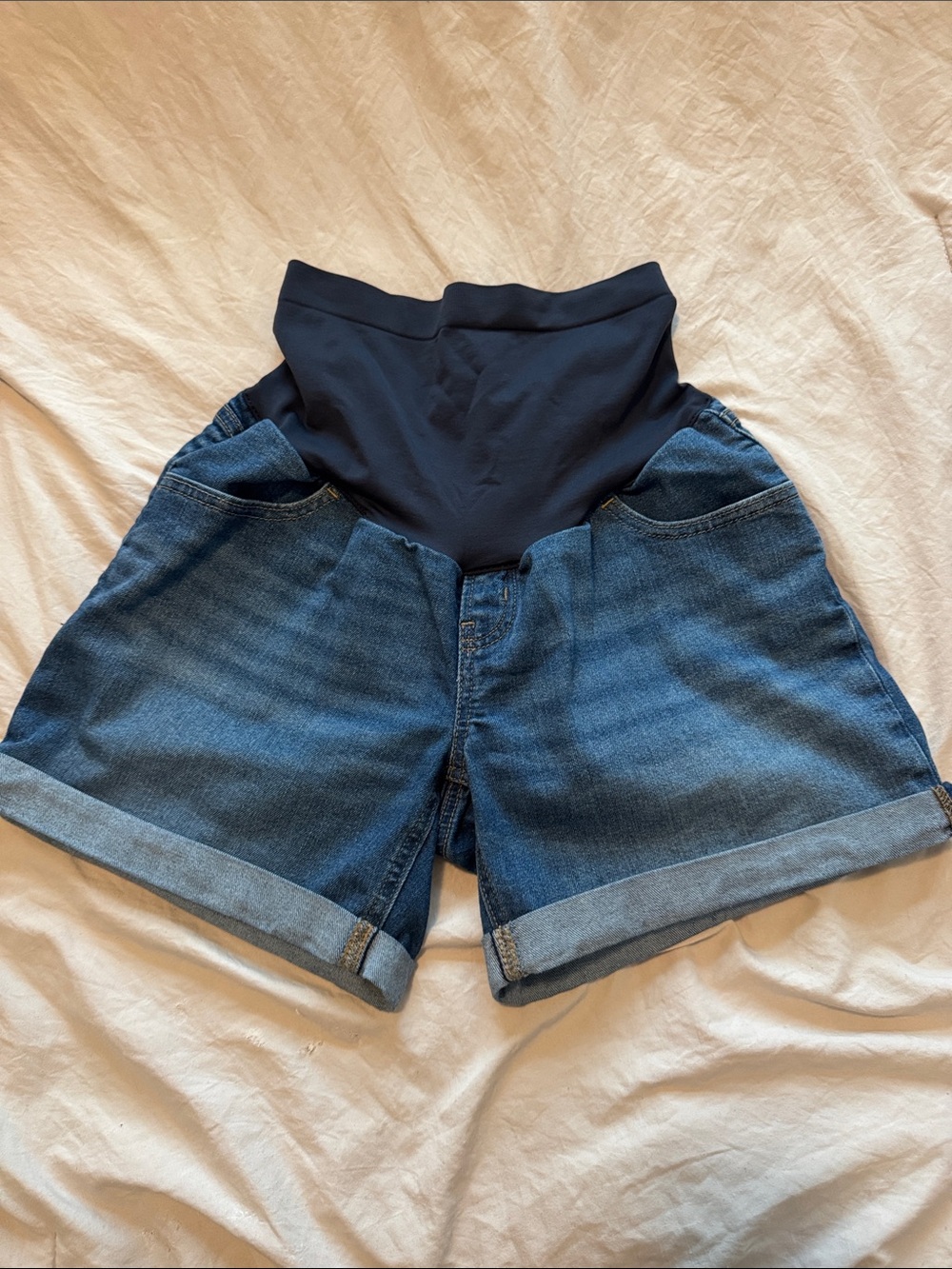 Old Navy High-Waist Maternity Denim Shorts in Navy & Blue